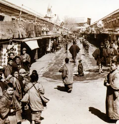 Scena di strada nel quartiere Asakusa di Tokyo, Giappone